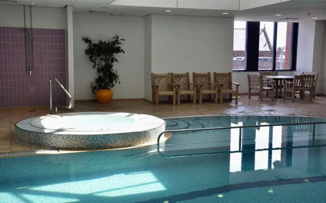 Moat House International Chester