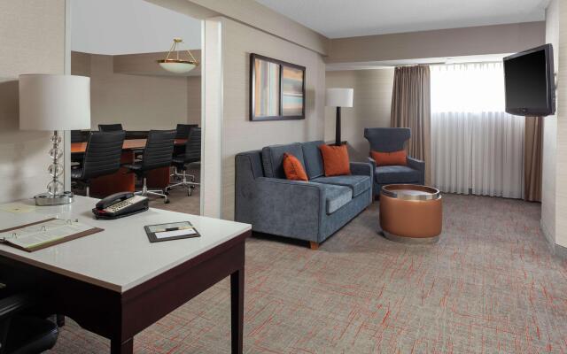 DoubleTree Suites by Hilton Dayton - Miamisburg