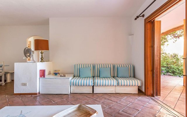 Stunning Home in Golfo di Marinella With 2 Bedrooms