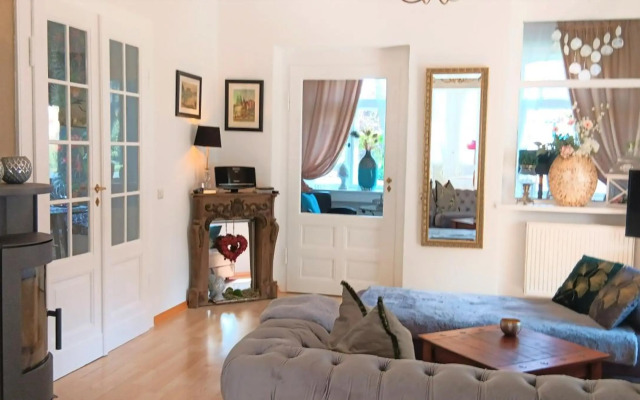 VILLA FREIA Dresden & Großer Garten Wohlfühlfactory by Freia