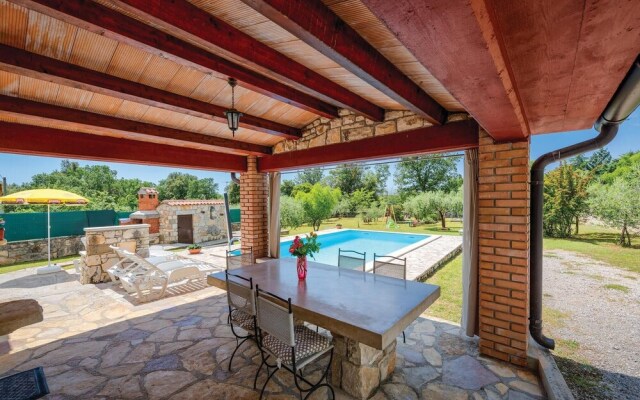 Amazing Home in Rovinj With 2 Bedrooms and Outdoor Swimming Pool