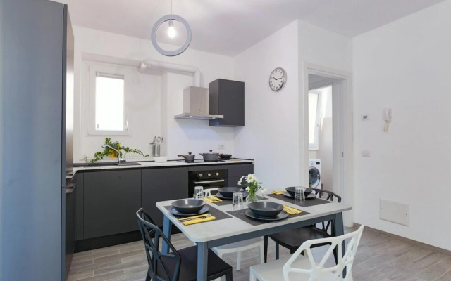 Sunflower Apartment 1 With Terrace in Baveno