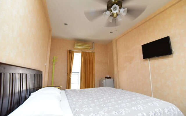 Sansabai House Hotel