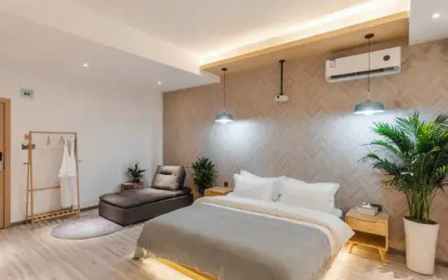 Dali li li wan xiang youth community hostel