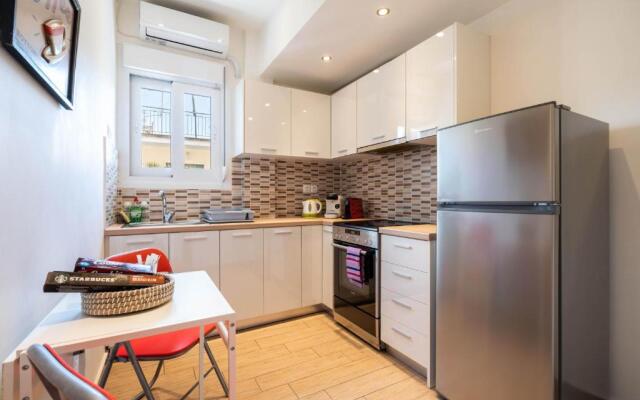 Deluxe Apartment near Acropolis