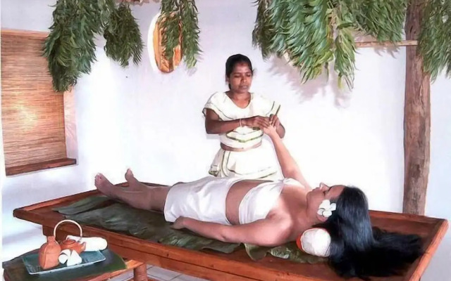 Mahakumara White House Hotel
