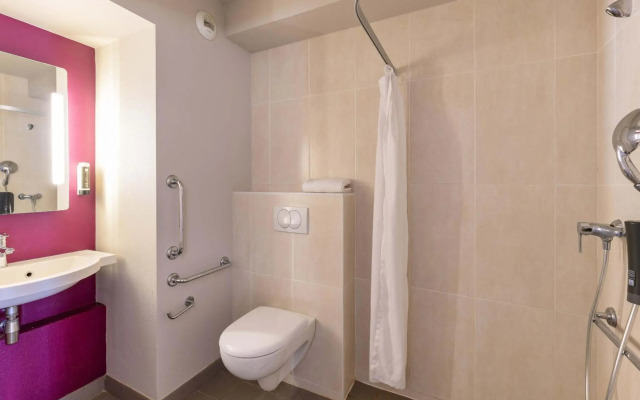 B&B HOTEL Lyon Caluire Cité Internationale