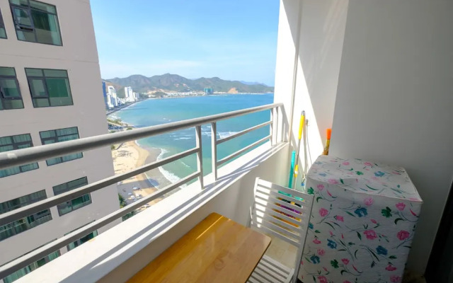 Sunrise Hon Chong Ocean View Apartment