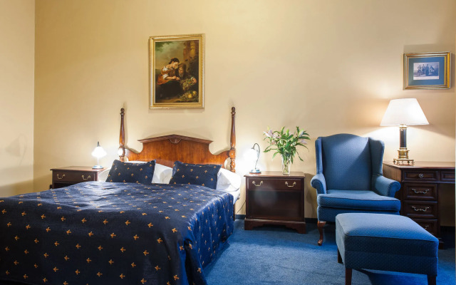 Bohemia Plaza Residence