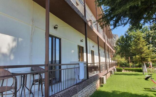 Theatro Hotel Odysseon