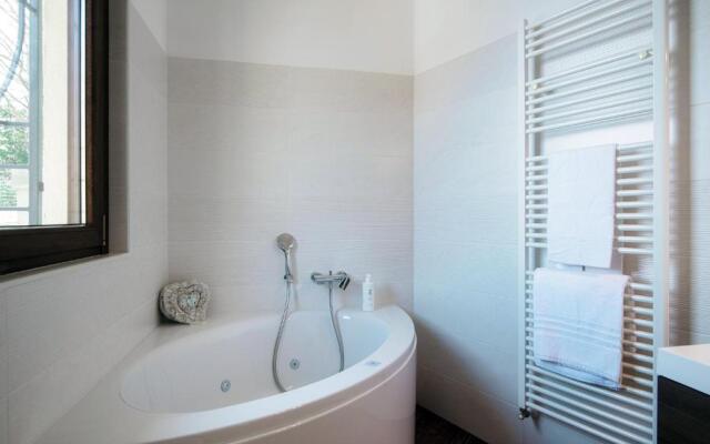 Argegno Wonderful View - by Myhomeincomo