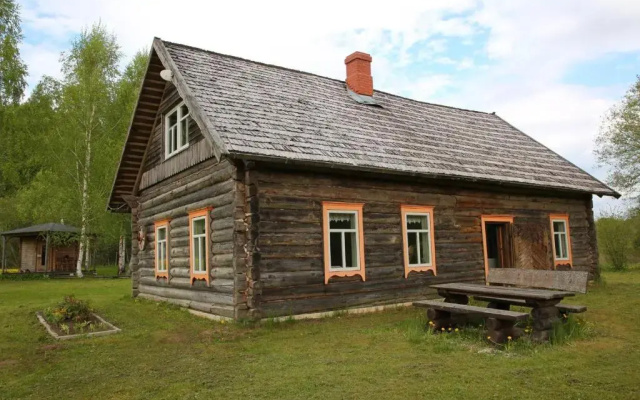 Pirtsmāja Laipas
