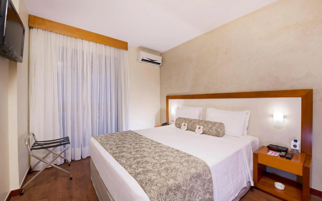 Metropolitan Hotel by Atlantica