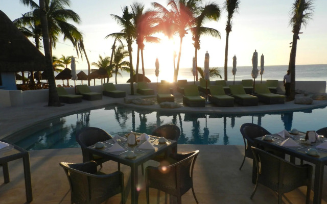 Mahekal Beach Front Resort & Spa