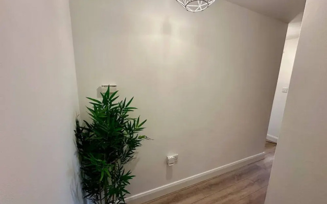 2br City Side Apartment