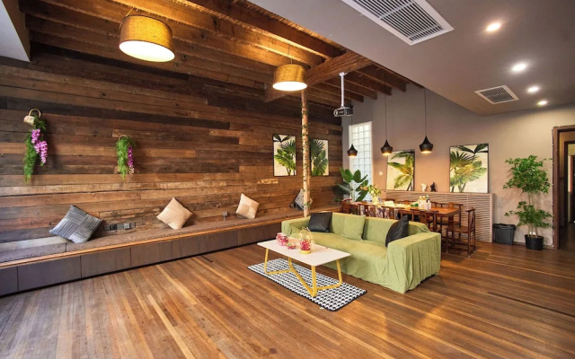 Book and Bed-Jingan Temple