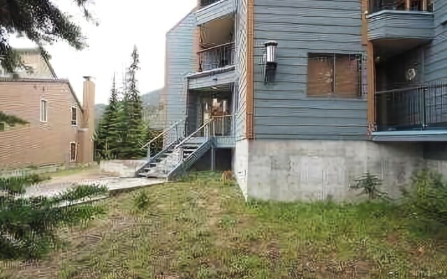 241 Boothbay - 1 Br Condo