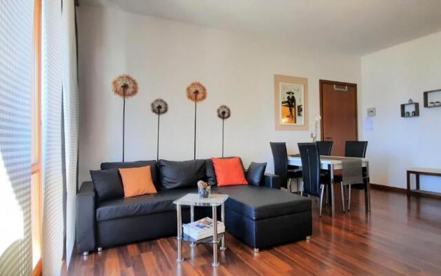 Appartamento Tobias 201 La Portella by Gardadomusmea