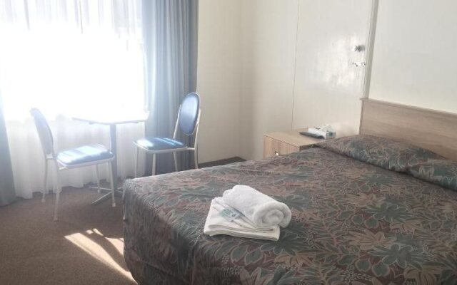 Sandpiper Motel