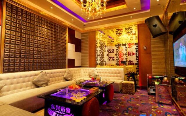 Royal Hotel