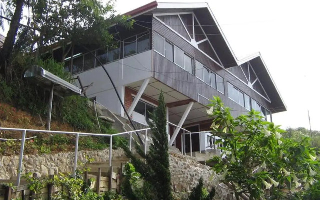 Strawberry Garden Hotel