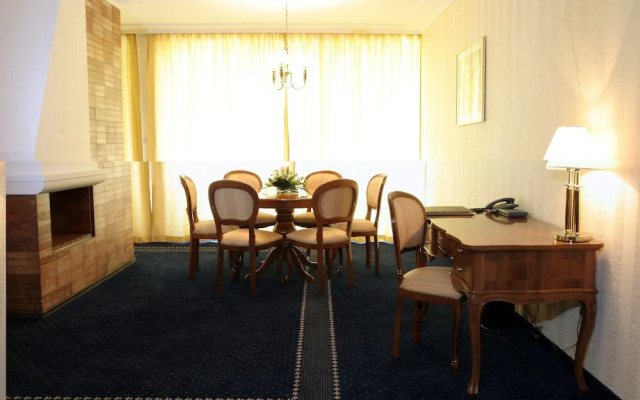 Imperial Hotel, Riviera Holiday Club
