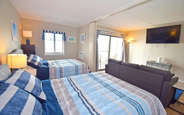 Westward Ho 408 Condo by RedAwning