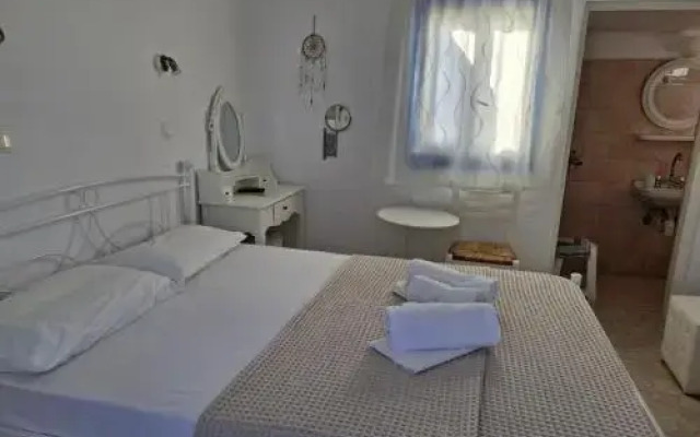 Katerina Yalos Guest House