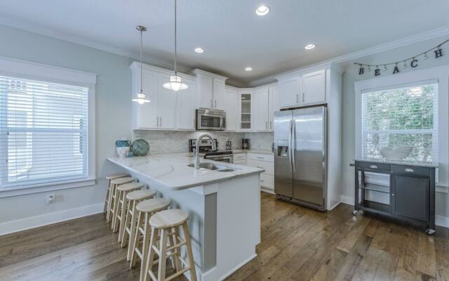 Oceanside Paradise - Ultra-modern Beach Townhouse