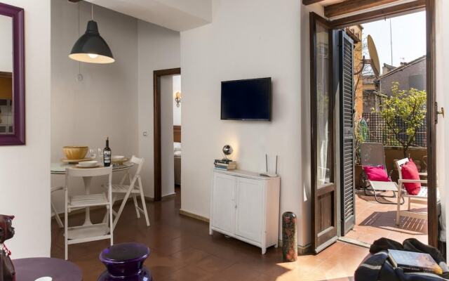 Chiara in Pantheon Apartment With Terrace