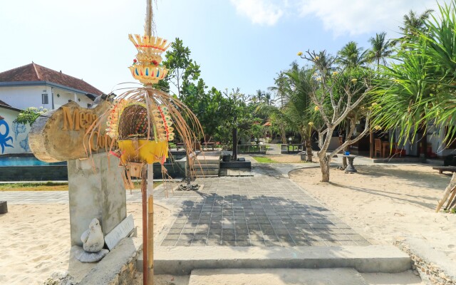 Mega Cottages