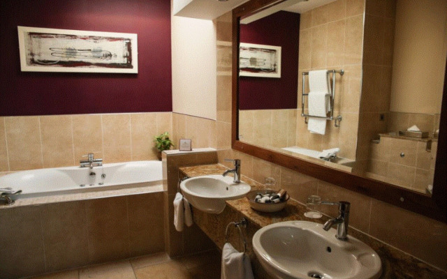 Tullamore Court Hotel