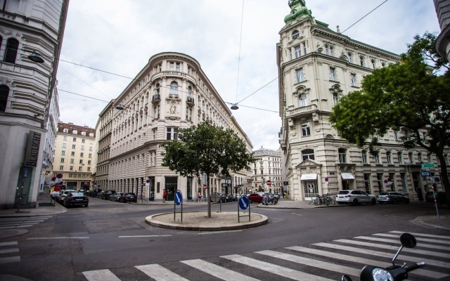 CENTRAL PENSION (VIENNA) - Self Check In