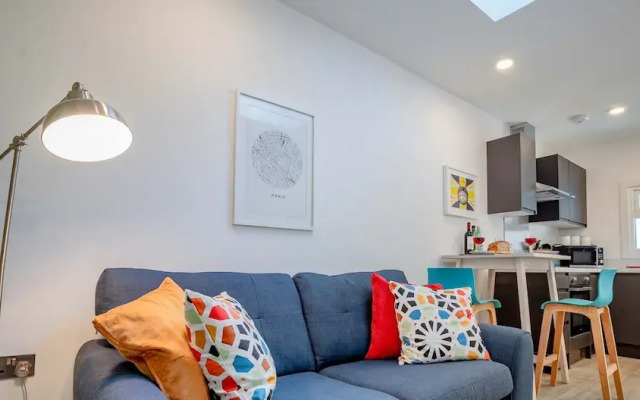 Host Stay Croydon Road Abode