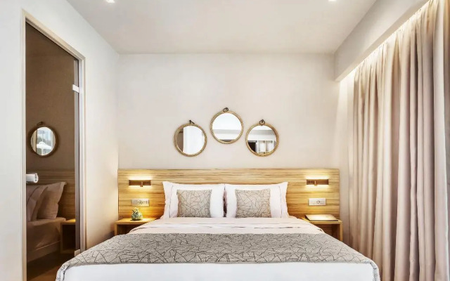 Pefki Deluxe Residences