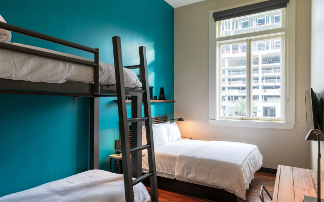 HI New Orleans - Hostel