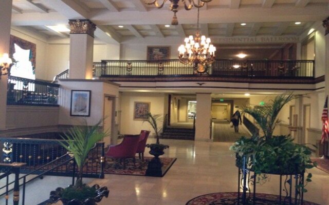 The Abraham Lincoln - A Wyndham Historic Hotel