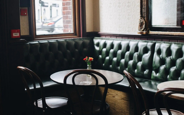 Camden Enterprise Hotel & Pub