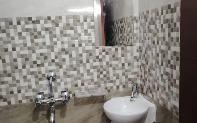 Karthikeya Guest Inn