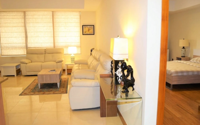 Stylish 1BR near MOE - MRD