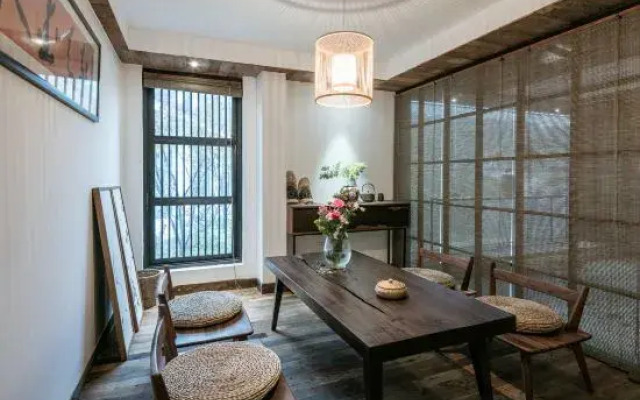 Chaji Shanju Holiay Hotel (Nanjing Laoshan Bulao Village Store)