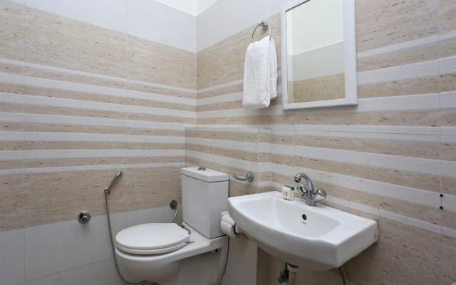 C D Guest House By OYO Rooms