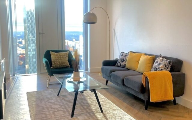Luxury Spa Apartment in Manchester - Rooftop Swim