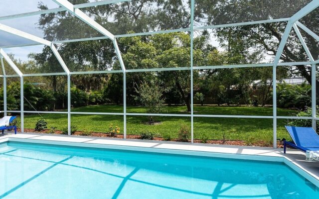 New Listing Fully Renovated 3 Bedroom Pool Home Minutes from Local Beaches 3 Home by RedAwning