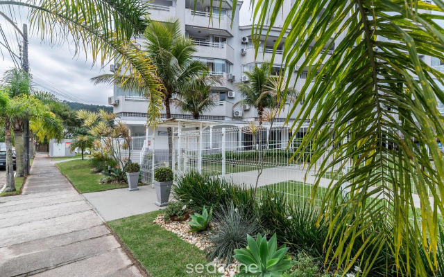 Apto moderno e confortável perto da praia JSR112