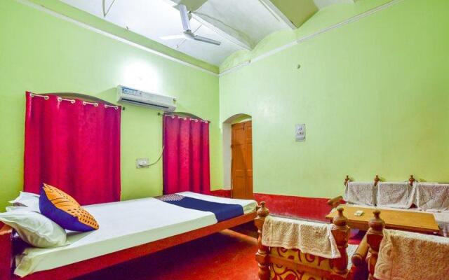 SPOT ON 64844 Shashi Prabha Palace