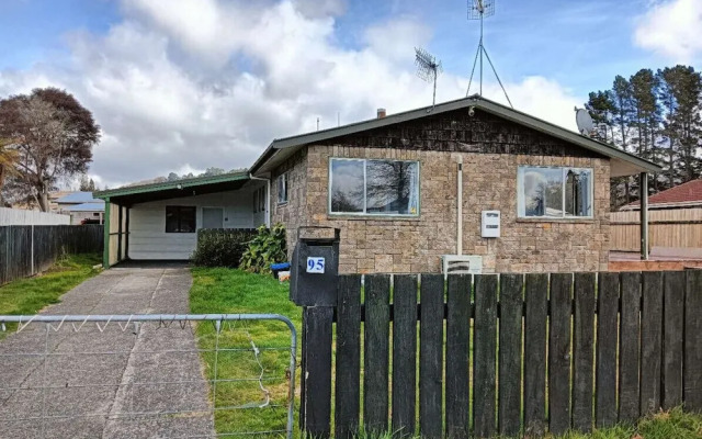 3 Bedroom House at 95 Aquirus Drive