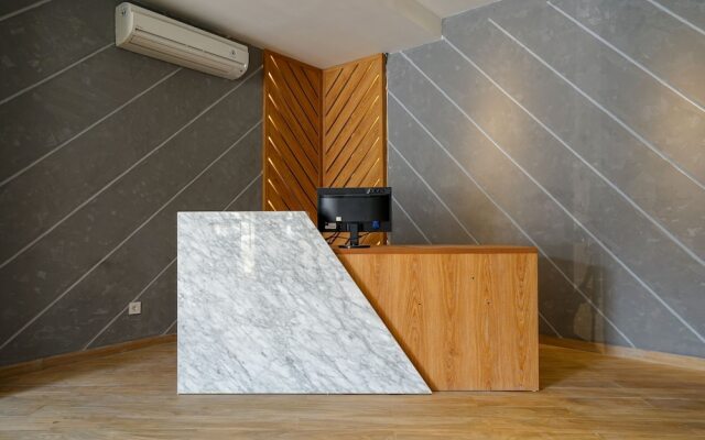 OYO 1574 U xpress Hotel