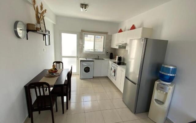 2 Bedroom Roof Terrace & Sea View Apartment