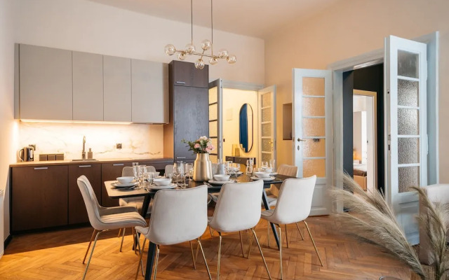 Moonlight II Apartment - LoftAffair